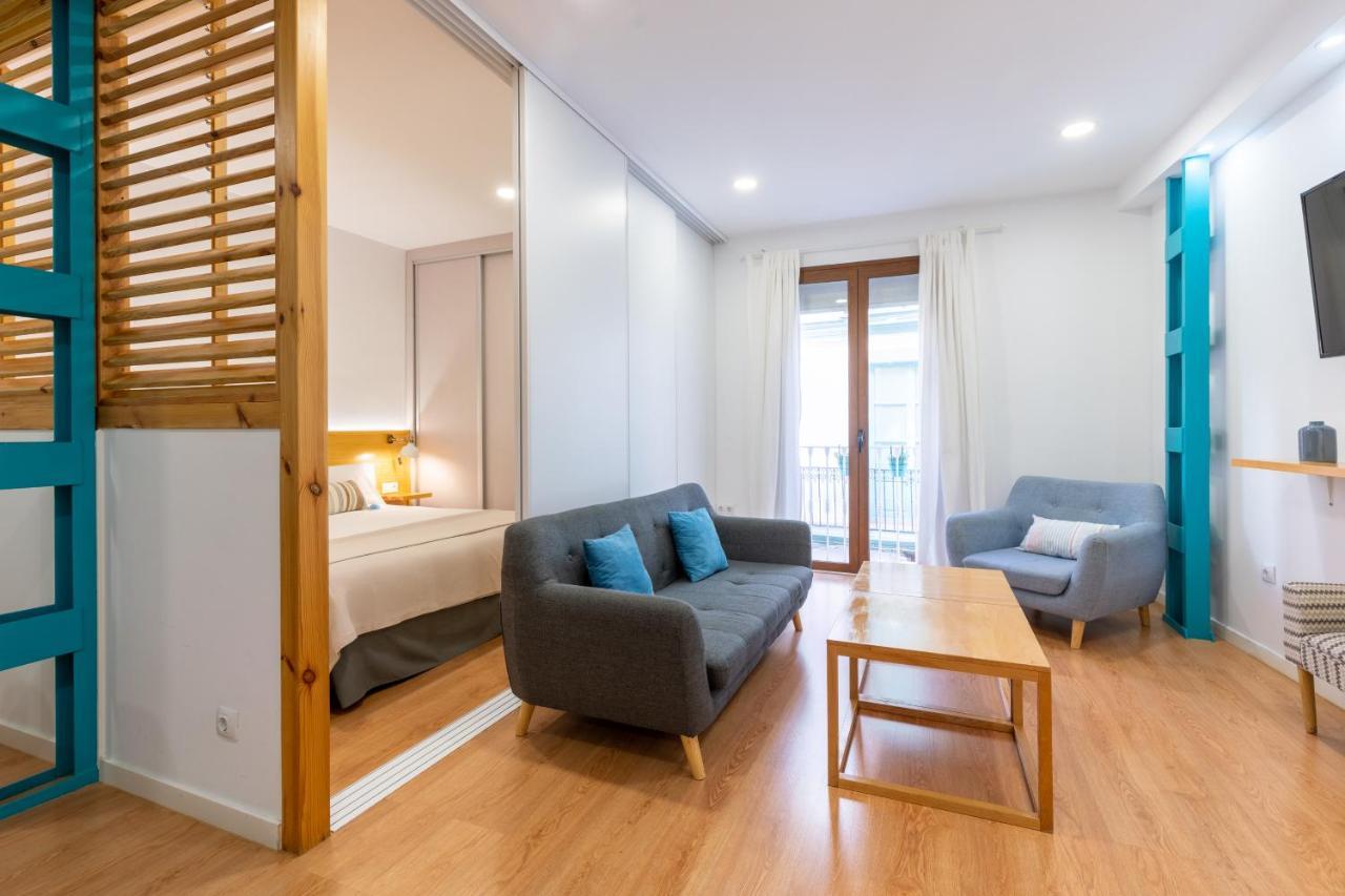 Locksmith Apartment - Park Option Севилья Экстерьер фото