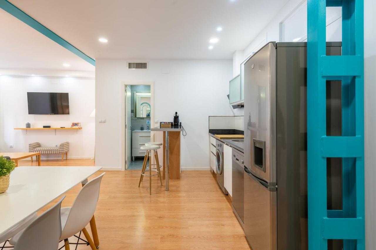 Locksmith Apartment - Park Option Севилья Экстерьер фото