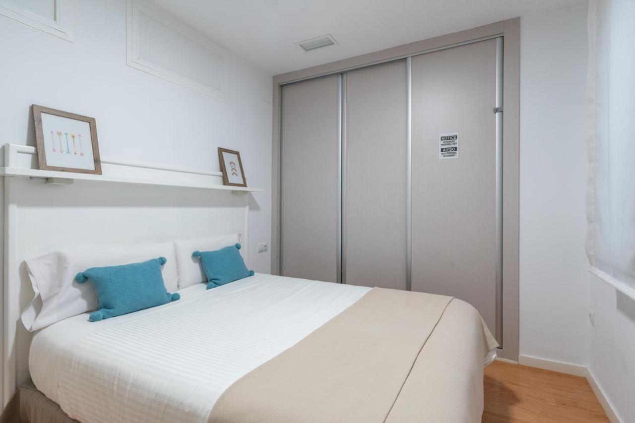Locksmith Apartment - Park Option Севилья Экстерьер фото