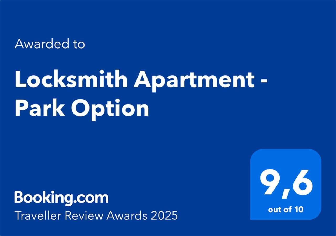 Locksmith Apartment - Park Option Севилья Экстерьер фото